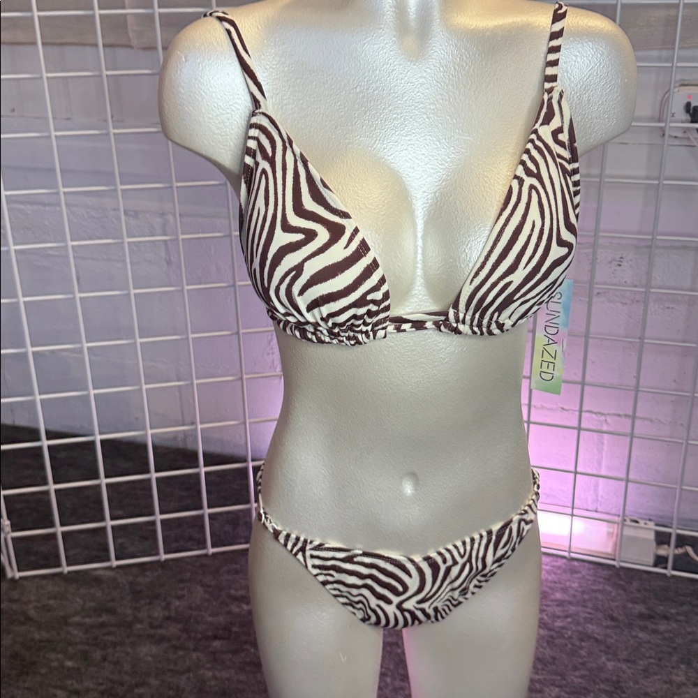 Salt + Cove Zebra Stripe Bikini M/L 36D/34B